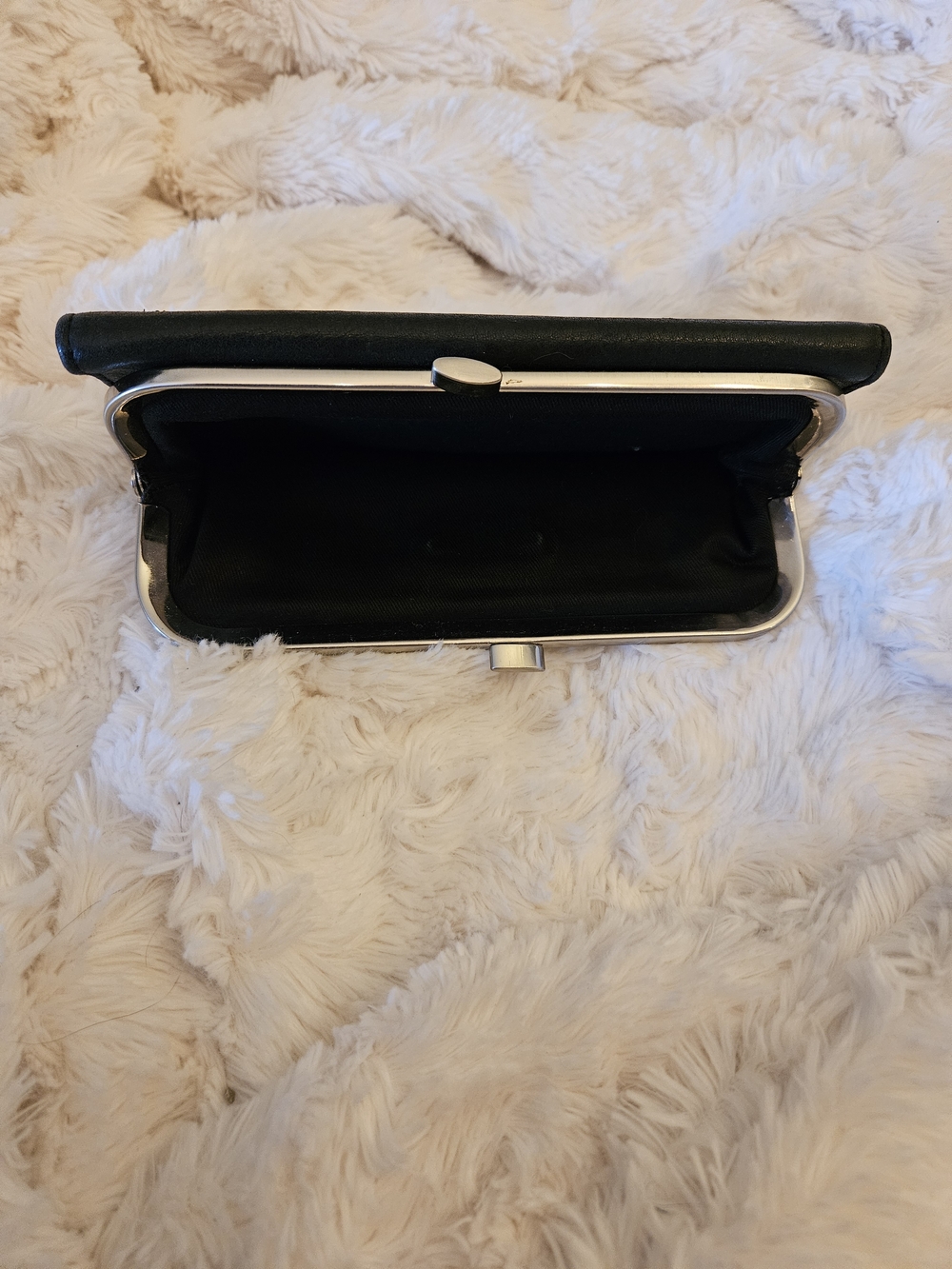✨️Fossil Women's Black Leather Clutch Wallet - Picture 4 of 6